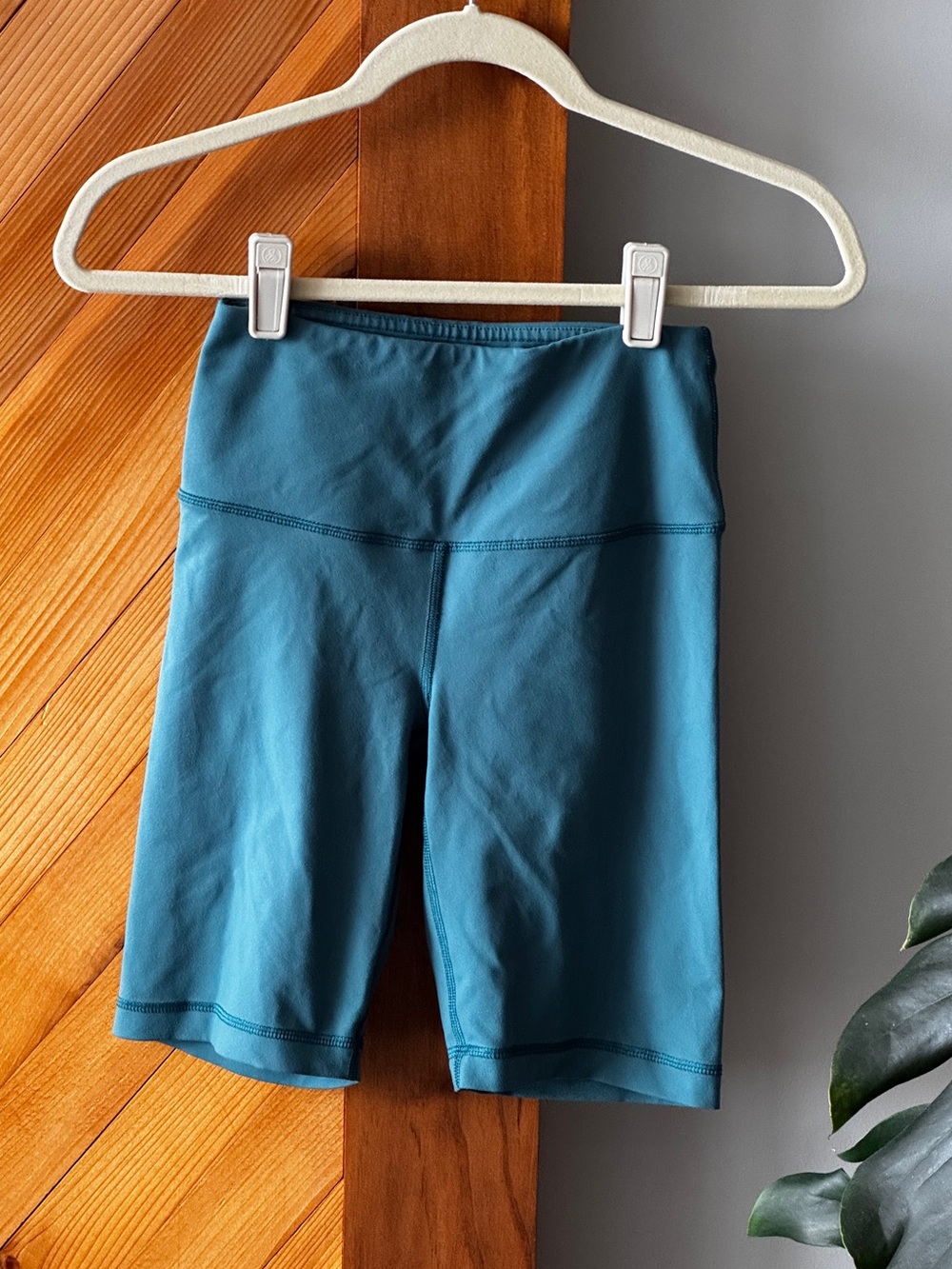 90 Degree by Reflex Blue Bike Shorts Women’s XS Mid Length Activewear